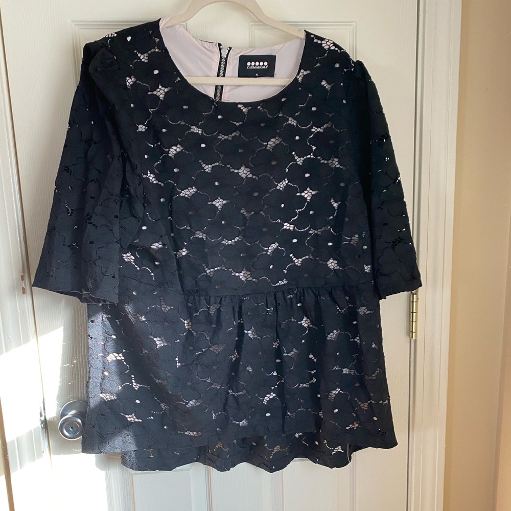 Carmakoma black lace peplum top XL